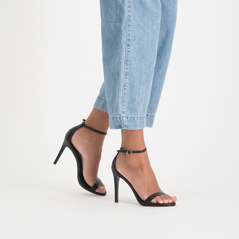 Stecy Heeled Sandal BLACK