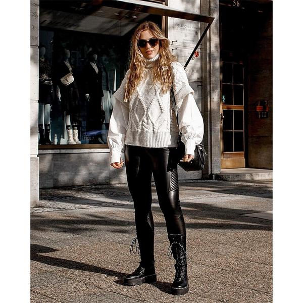 Vroom BLACK LEATHER